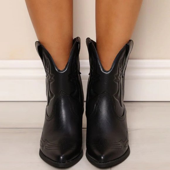 Black Embroidered Cowgirl Booties Ankle Boot Block Low Heel Pull-On - Picture 2 of 4